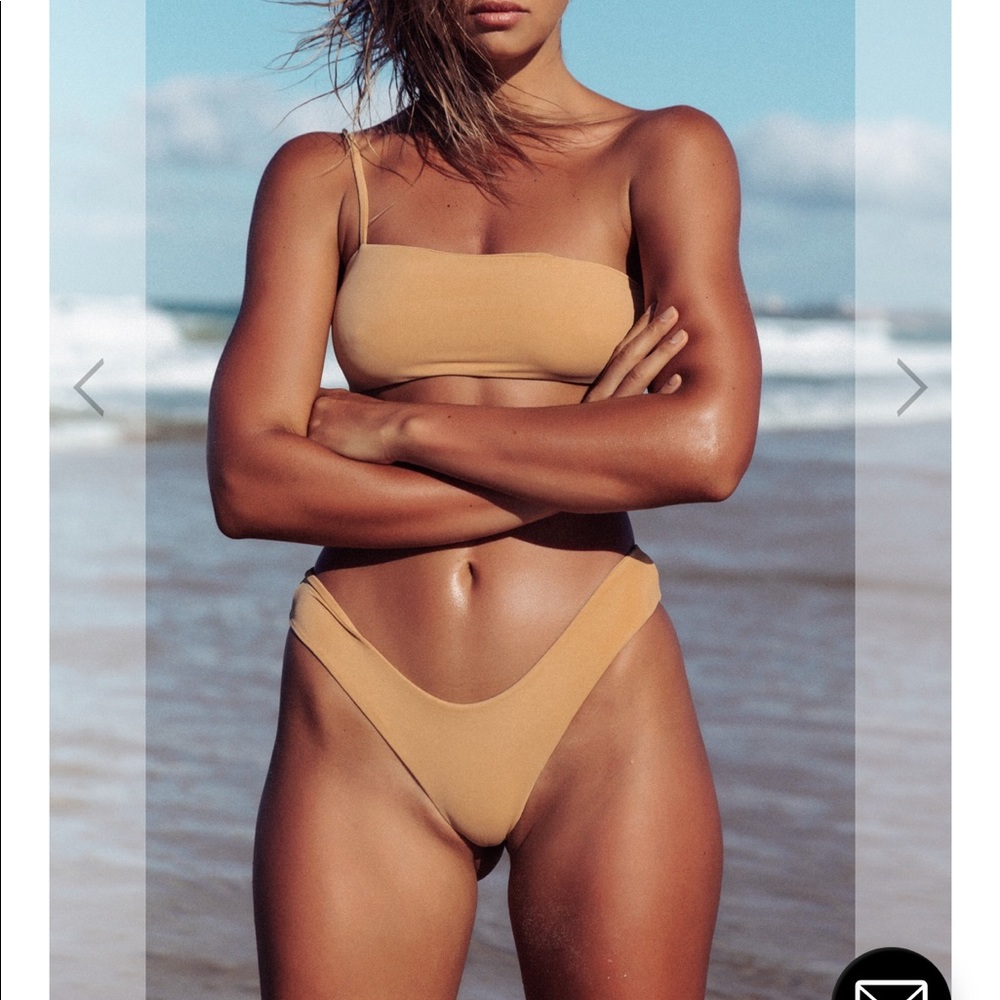 frankii’s Cannes bikini set